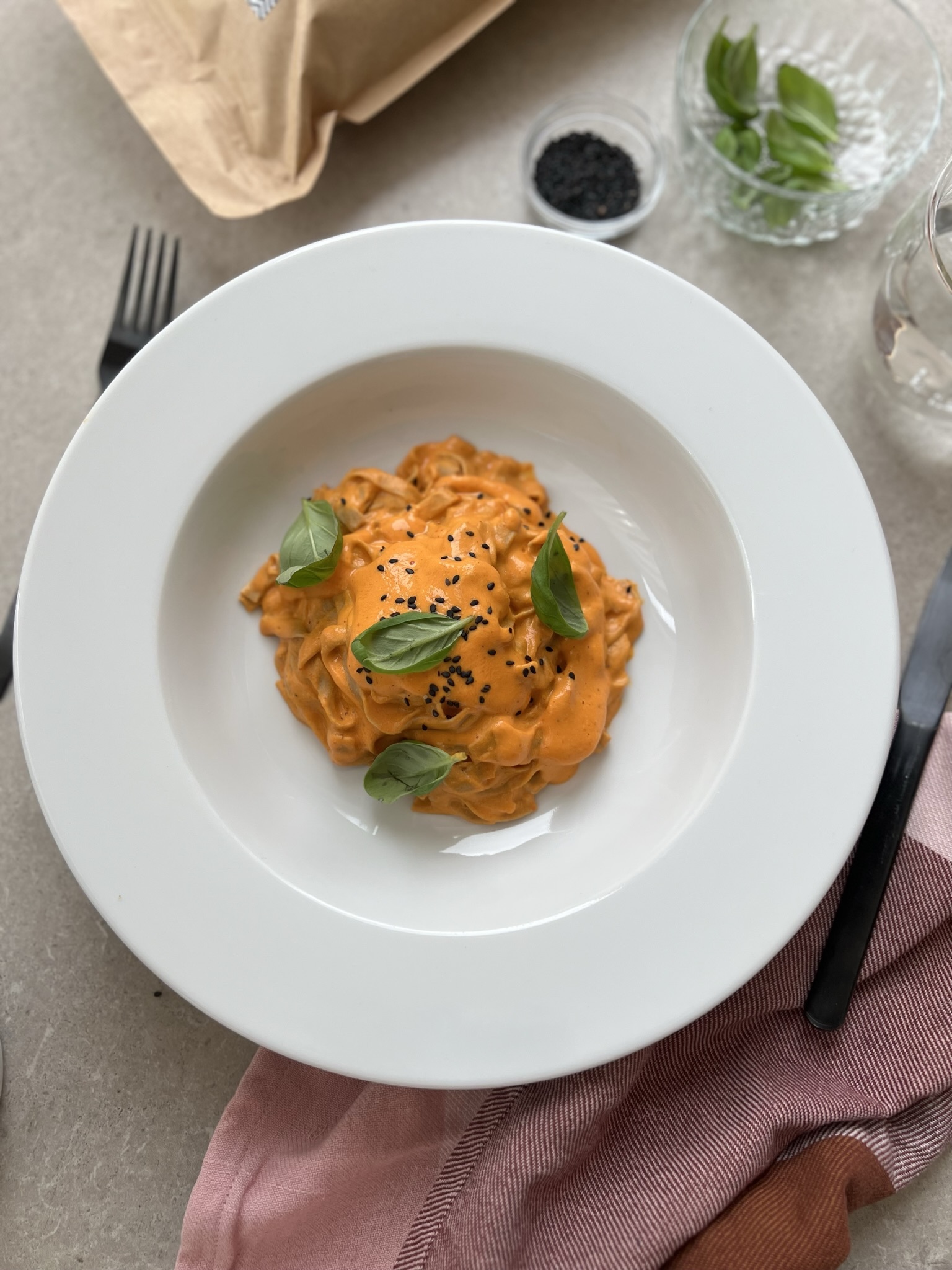 Vegan Tagliatelle met romige rode paprika saus image