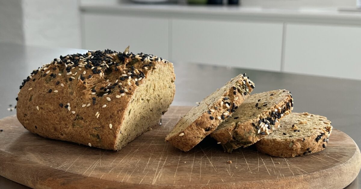 Keto brood met verse kruiden Treat website
